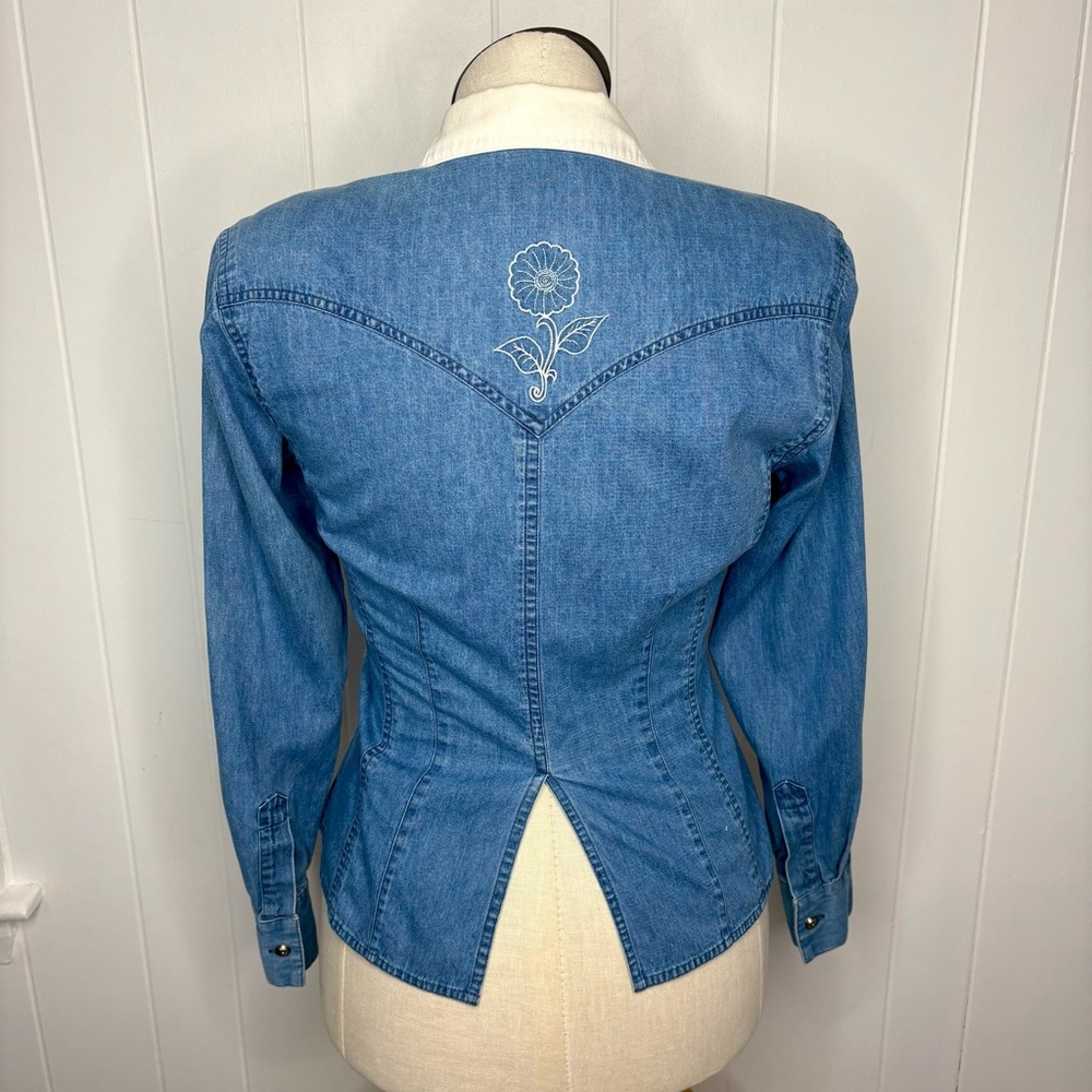 Wrangler Western Wear for Women Embroidered Denim Western Button Down Vintage - Picture 6 of 9